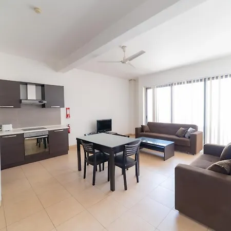 Apartamento Two Bedroom In The Heart Of St Julians Rol5 *